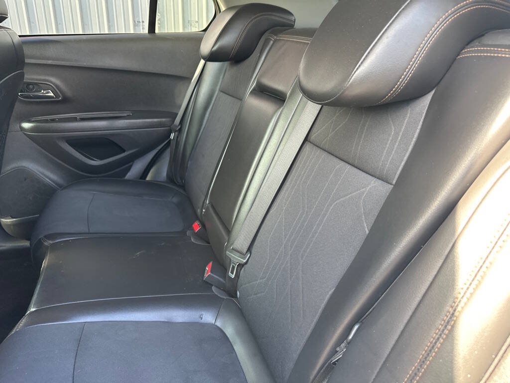 Used 2019 Chevrolet Trax LT w/ LT Convenience Package AWD/4WD image 8