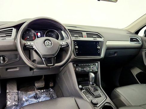 Used 2019 Volkswagen Tiguan SE AWD/4WD image 12