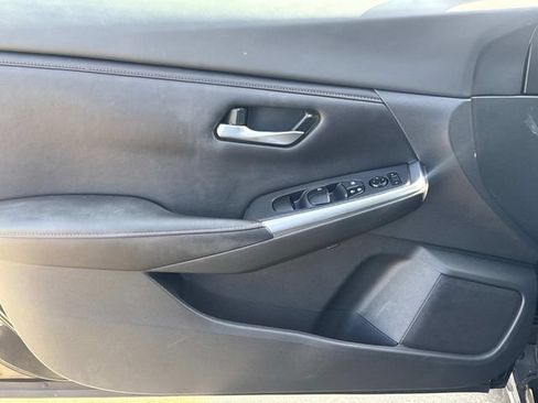 Used 2023 Nissan Sentra SR w/ Midnight Edition Package FWD image 25