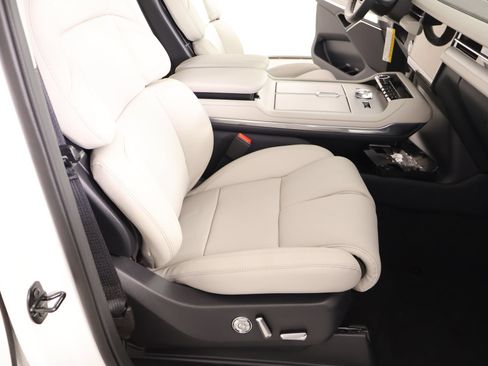 New 2026 Lincoln Navigator Premiere AWD/4WD image 15