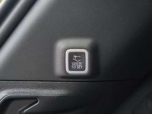 New 2025 Jeep Grand Cherokee Laredo X w/ Luxury Tech Group I image 11