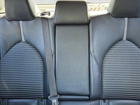 Used 2018 Toyota Camry SE w/ Moonroof Package FWD image 14