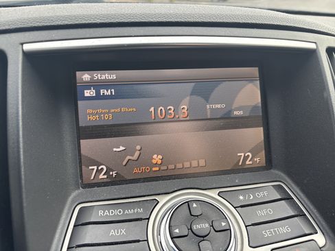 Used 2013 INFINITI G37 x w/ Premium Pkg image 23