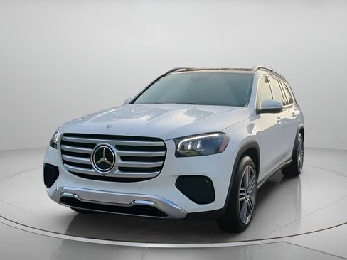 Used 2026 Mercedes-Benz GLS 450 4MATIC image 11