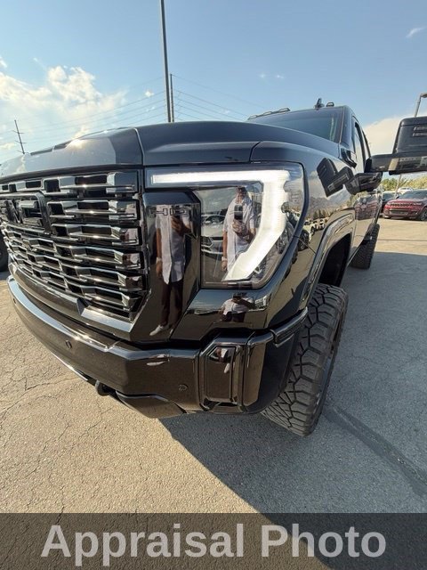 Used 2024 GMC Sierra 3500 Denali Ultimate AWD/4WD image 19