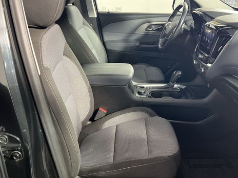 Used 2020 Chevrolet Traverse LT image 29
