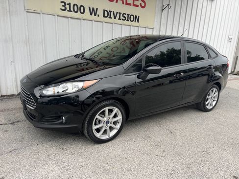 Used 2018 Ford Fiesta SE w/ Equipment Group 201A image 8