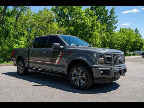 Used 2018 Ford F150 Lariat w/ Equipment Group 502A Luxury AWD/4WD image 3