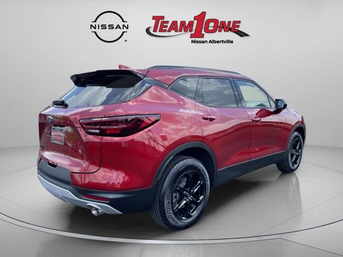 Used 2023 Chevrolet Blazer LT w/ Midnight/Sport Edition FWD image 7