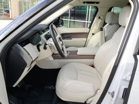 Used 2023 Land Rover Range Rover Autobiography image 17