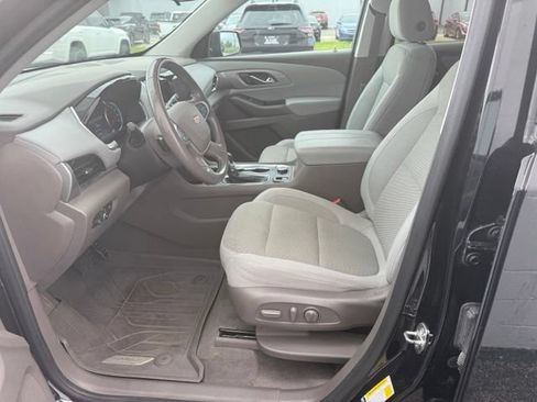 Used 2021 Chevrolet Traverse LT FWD image 22