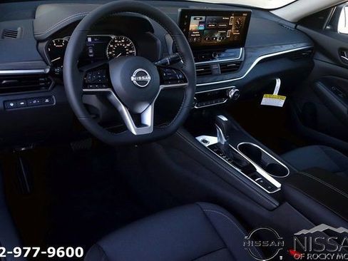 New 2025 Nissan Altima 2.5 SV w/ SV Premium Package image 11