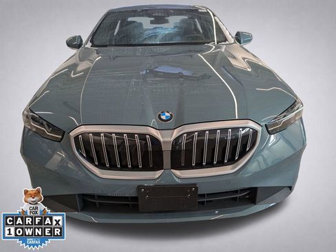 Certified 2025 BMW 530i xDrive w/ Premium Package AWD/4WD image 9