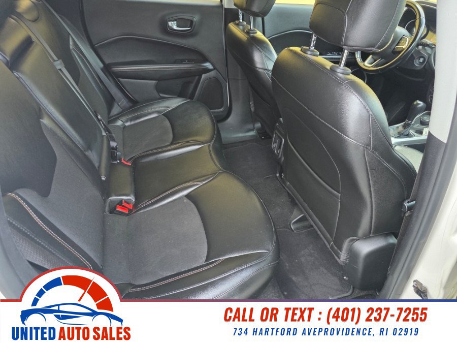 Used 2020 Jeep Compass Latitude AWD/4WD image 12