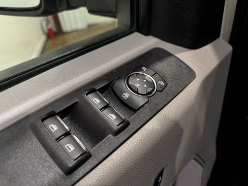 Used 2021 Ford F250 XL w/ Power Equipment Group image 29