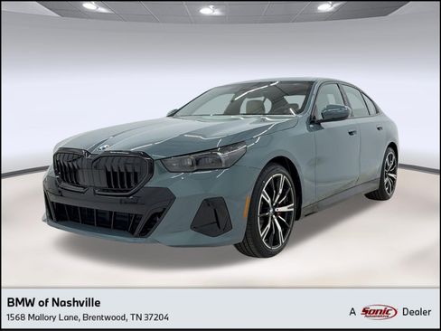 New 2026 BMW 530i w/ M Sport Package RWD image 1