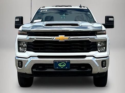 Used 2024 Chevrolet Silverado 2500 LT w/ Convenience Package AWD/4WD image 2