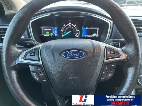 Used 2018 Ford Fusion S image 16