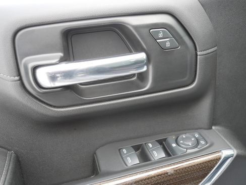 Used 2020 Chevrolet Silverado 1500 LT Trail Boss image 19