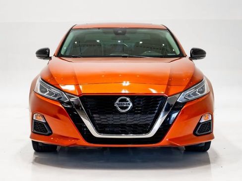 Used 2021 Nissan Altima 2.5 SR w/ SR Premium Package FWD image 4