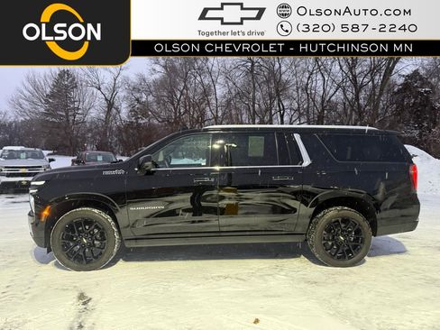 Certified 2025 Chevrolet Suburban High Country image 2