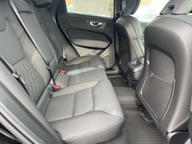 New 2026 Volvo XC60 B5 Plus w/ Protection Package Premier AWD/4WD image 16