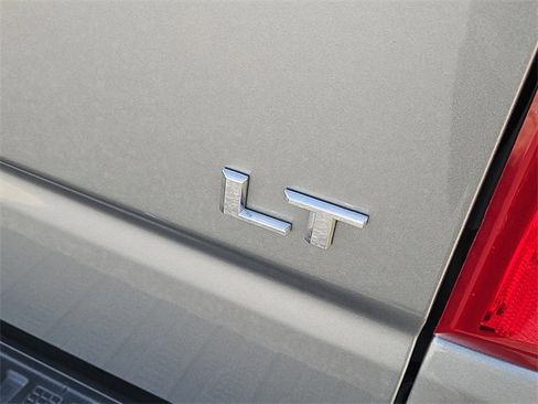 Used 2025 Chevrolet Silverado 1500 LT image 6