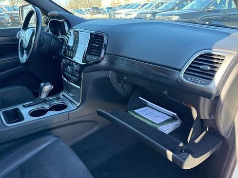 Used 2022 Jeep Grand Cherokee Laredo X image 26