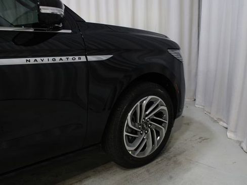 New 2026 Lincoln Navigator Reserve AWD/4WD image 59