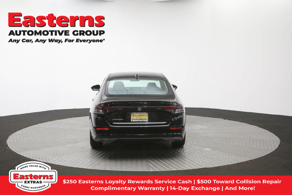 Used 2025 Honda Accord SE image 31
