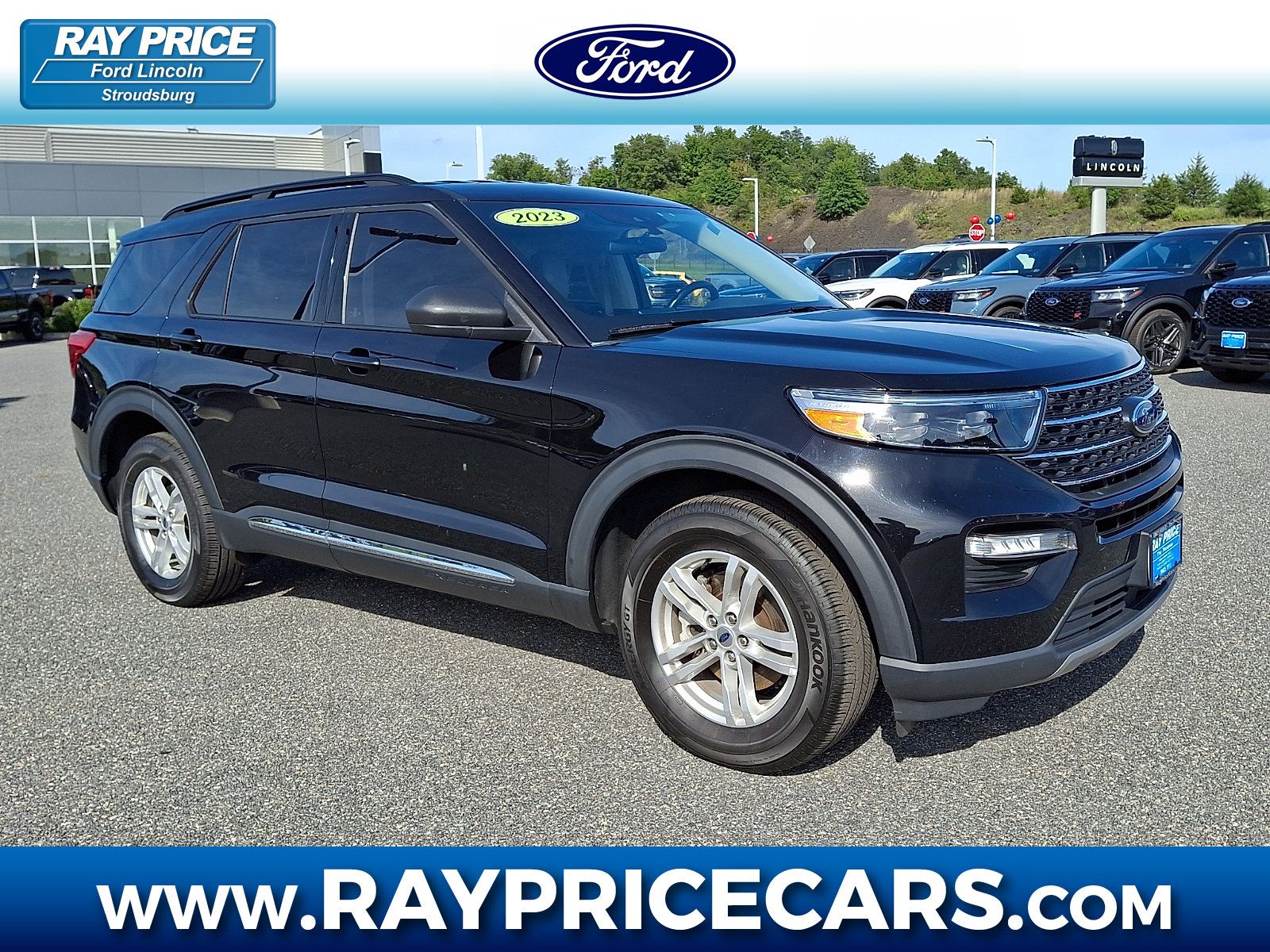 Certified 2023 Ford Explorer XLT w/ Equipment Group 202A AWD/4WD image 1