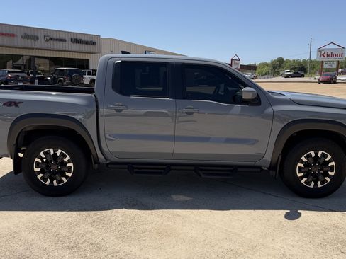 Used 2024 Nissan Frontier PRO-4X w/ Off-Road Protection Package AWD/4WD image 11