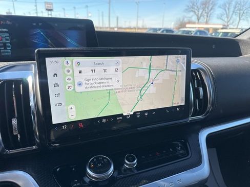 New 2026 Ford Expedition Platinum image 4