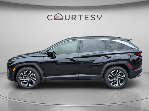 New 2026 Hyundai Tucson SEL Plus FWD image 2