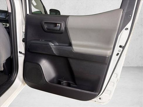 Used 2019 Toyota Tacoma SR w/ SR Convenience Package RWD image 16
