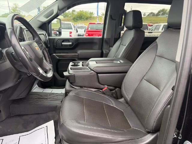 Used 2021 Chevrolet Silverado 3500 LTZ w/ Gooseneck/5TH Wheel Package AWD/4WD image 17