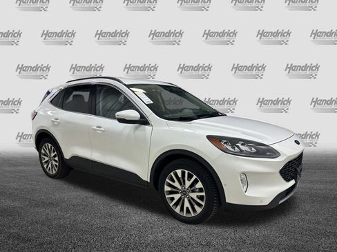 Used 2020 Ford Escape Titanium image 2