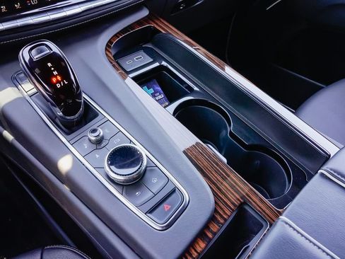 Used 2023 Cadillac Escalade ESV Luxury RWD image 15