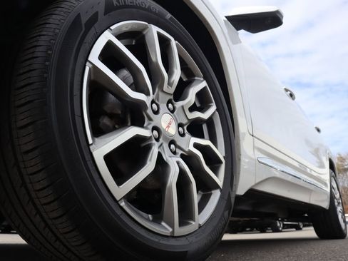 Used 2023 GMC Terrain Denali w/ Denali Premium Package image 10