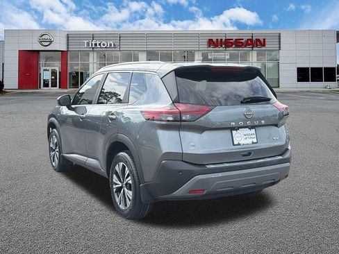 Used 2023 Nissan Rogue SV w/ SV Premium B Package FWD image 5