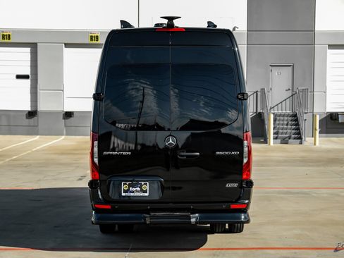 Used 2024 Mercedes-Benz Sprinter 3500 image 10