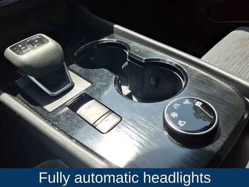 Used 2023 Nissan Rogue SV image 10