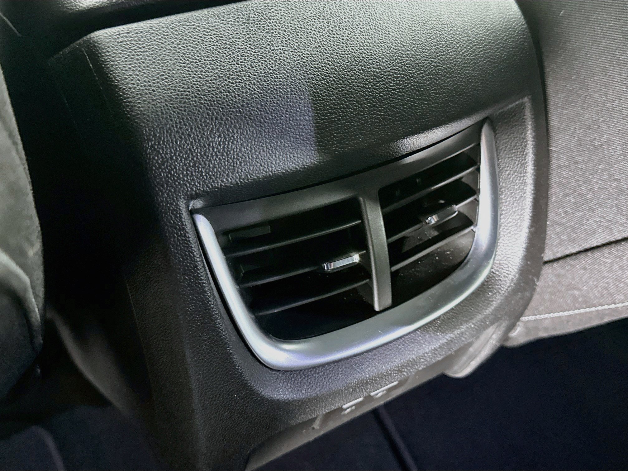 Used 2025 Chevrolet Blazer LT FWD image 26