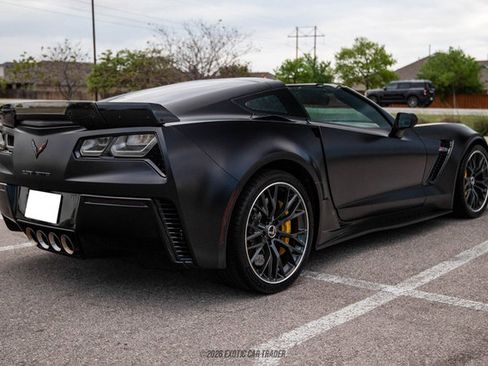 Used 2016 Chevrolet Corvette Z06 w/ 3LZ Preferred Equipment Group RWD image 8