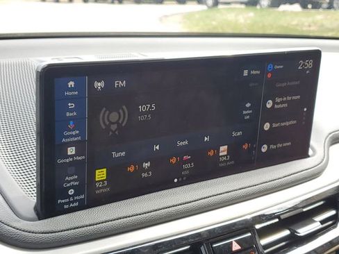 Used 2025 Acura MDX FWD image 16