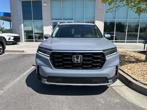 Used 2024 Honda Pilot Elite image 2