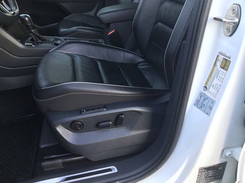 Used 2021 Volkswagen Tiguan SEL Premium R-Line image 12