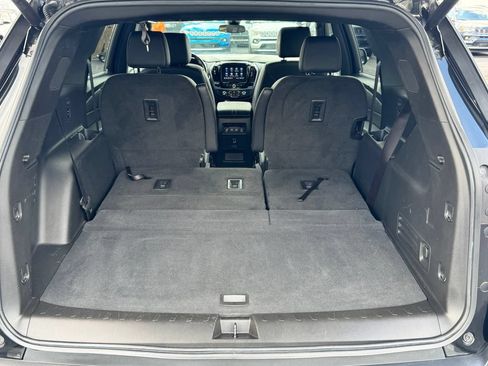 Used 2022 Chevrolet Traverse LT AWD/4WD image 19