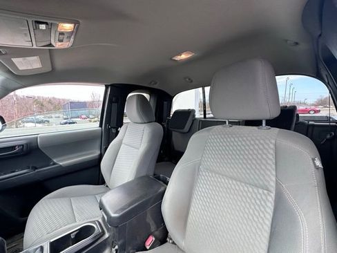 Used 2020 Toyota Tacoma SR w/ SX Package image 12
