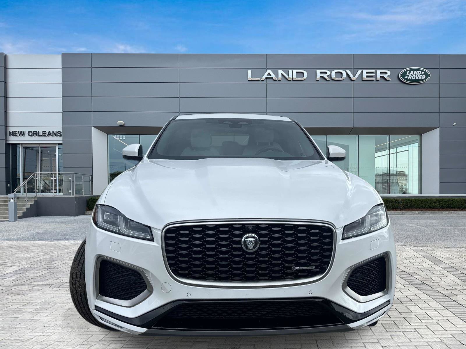 Used 2025 Jaguar F-PACE R-Dynamic S AWD/4WD image 4